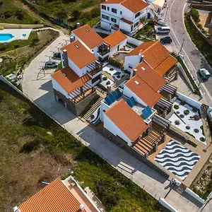 https://falesias-da-arrifana.hotelaalgarve.com